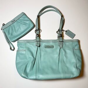 COACH Gallery F16565 Leather Pleated Shoulder Bag Aqua Mint with Wristlet